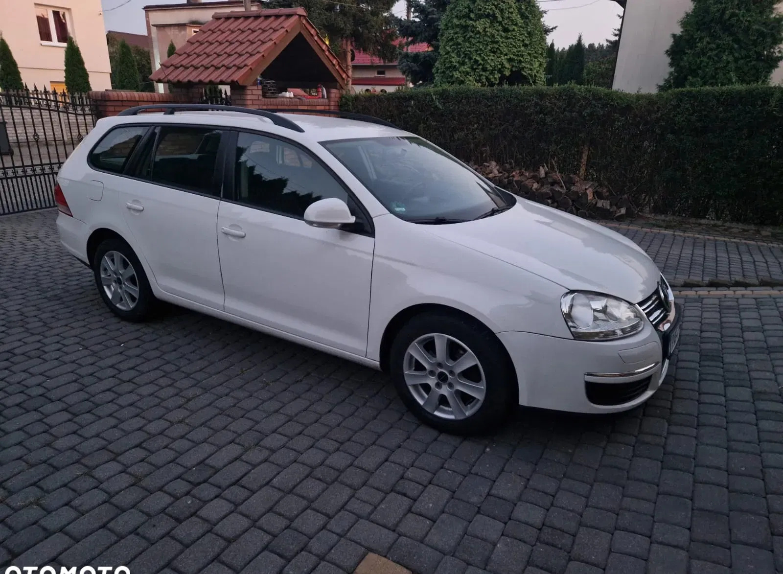 volkswagen lewin brzeski Volkswagen Golf cena 13600 przebieg: 212300, rok produkcji 2009 z Lewin Brzeski